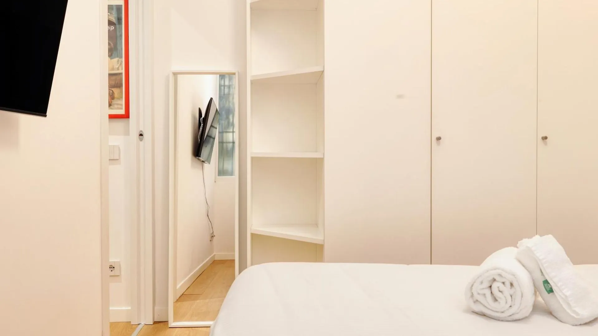 Joivy Cute 1Br Flat Near The City Centre ミラノ 0*,  イタリア