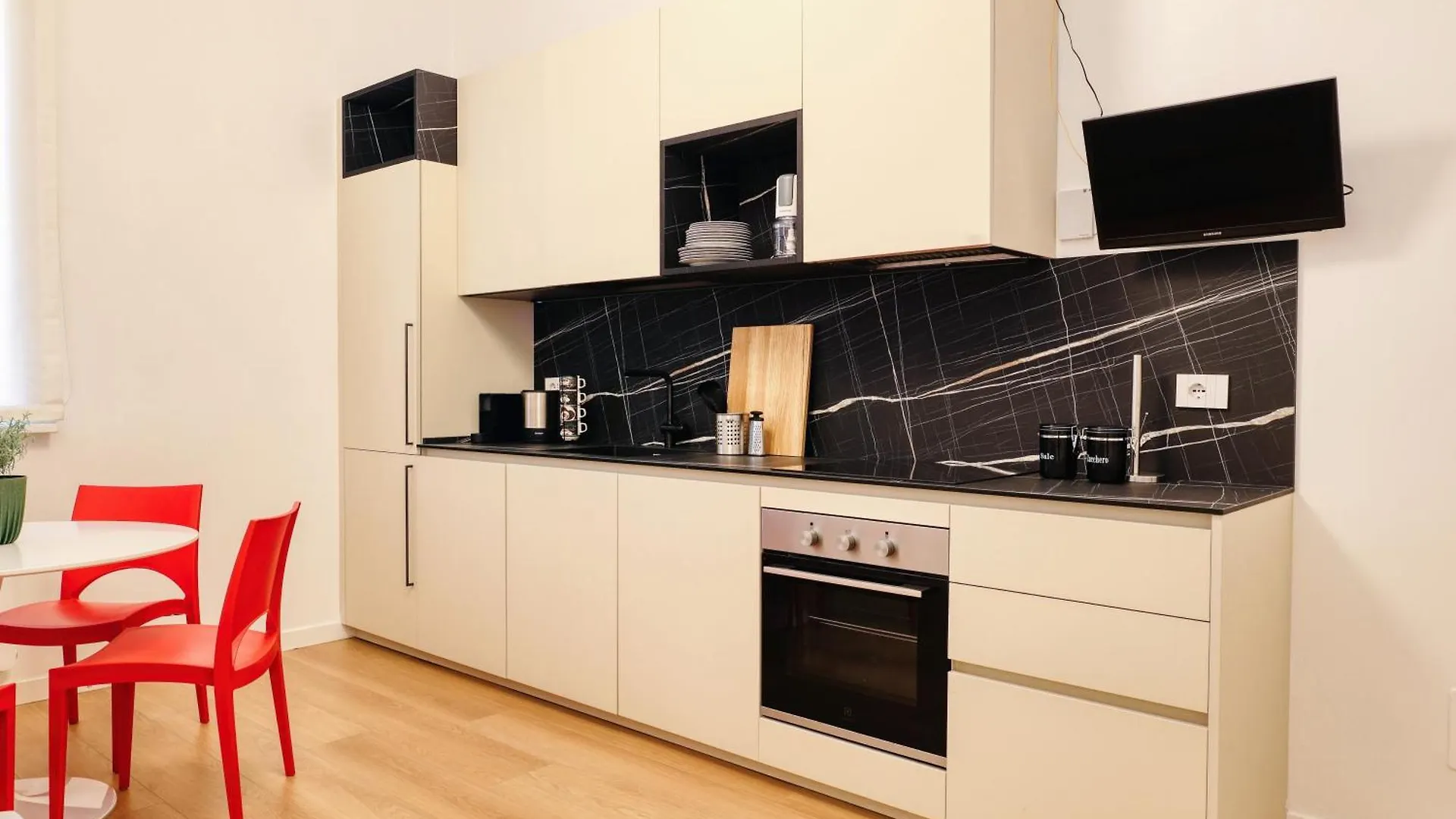 Joivy Cute 1Br Flat Near The City Centre ミラノ