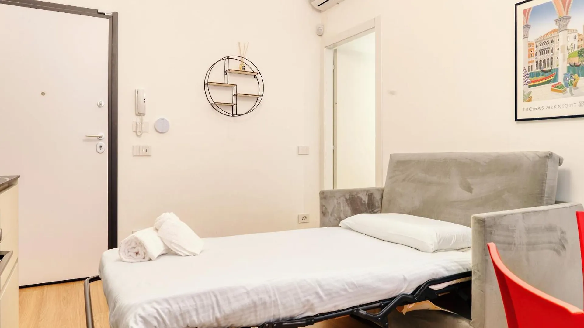 アパート Joivy Cute 1Br Flat Near The City Centre ミラノ