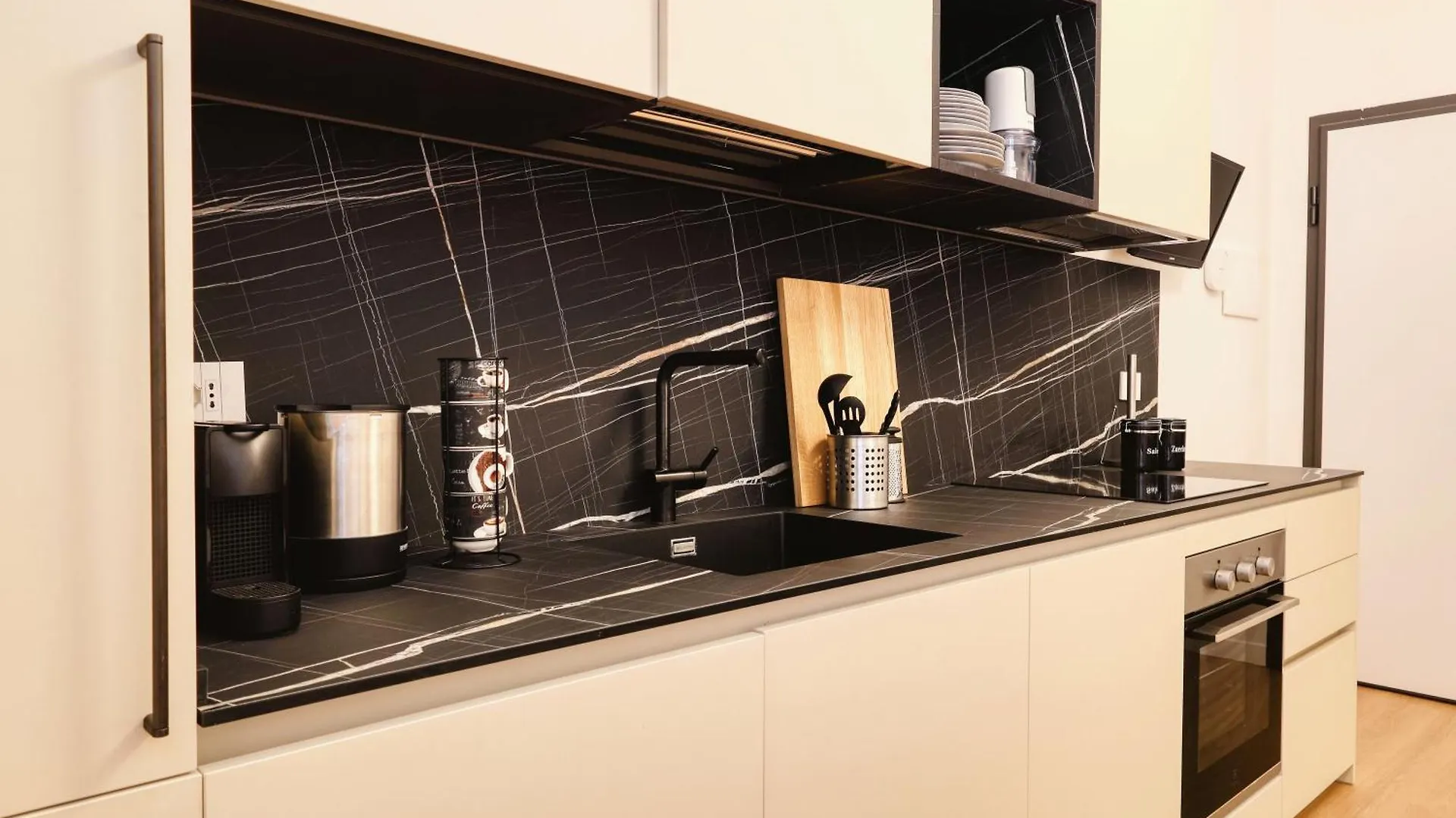 Joivy Cute 1Br Flat Near The City Centre Milan 0*,